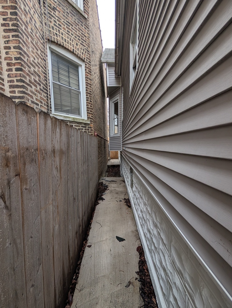 654 E 92nd Place Property Photo 24