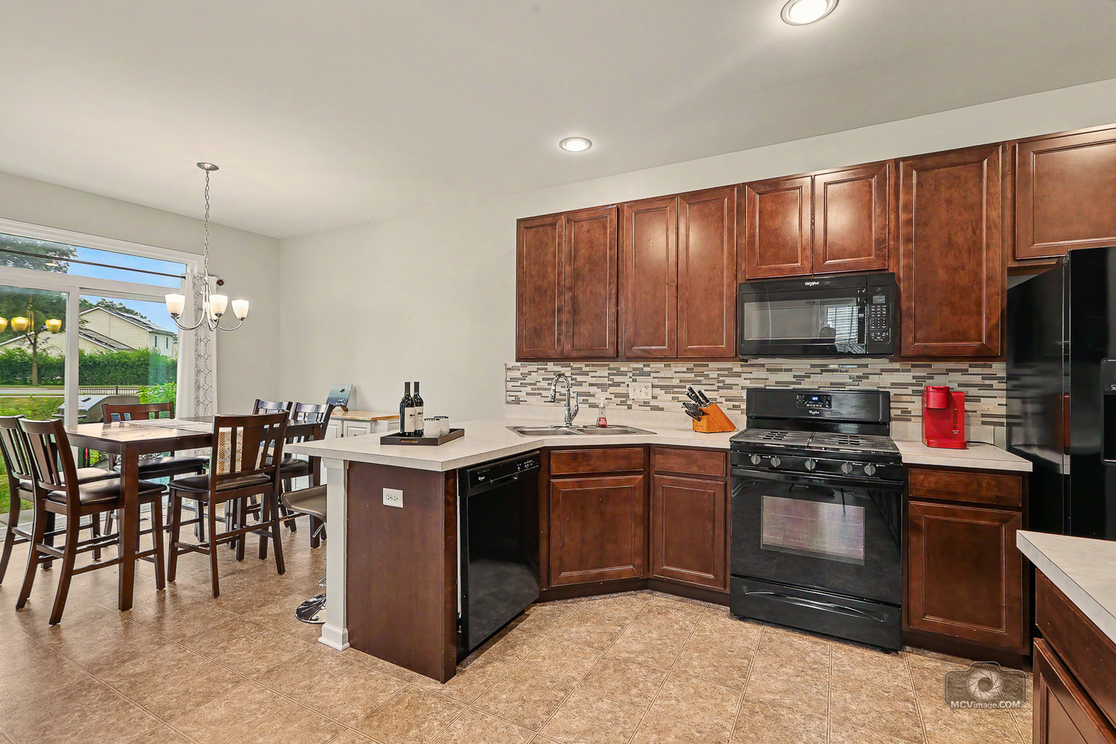 3806 Pratt Street Property Photo 14