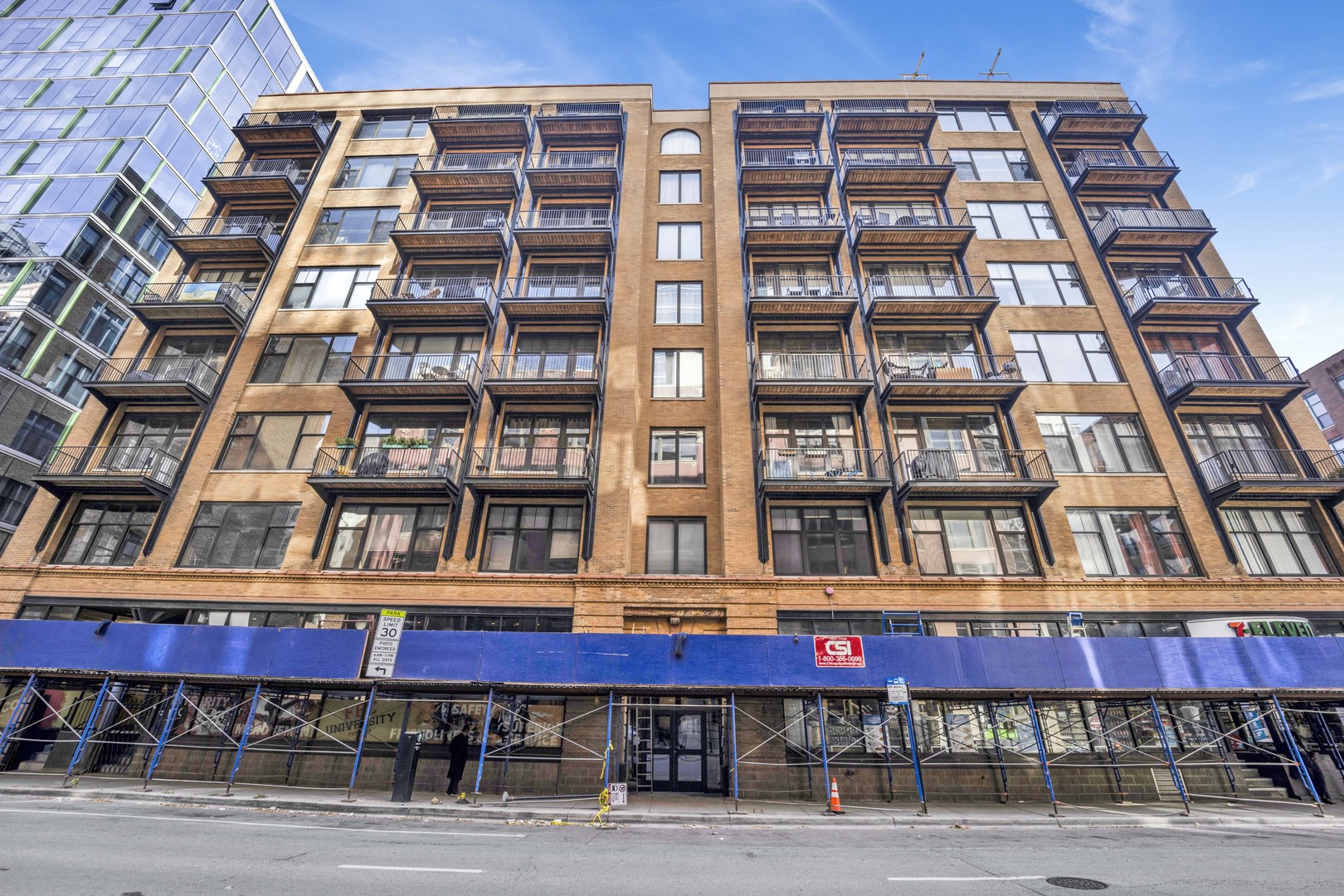 625 W Jackson Boulevard 806 Property Photo 2