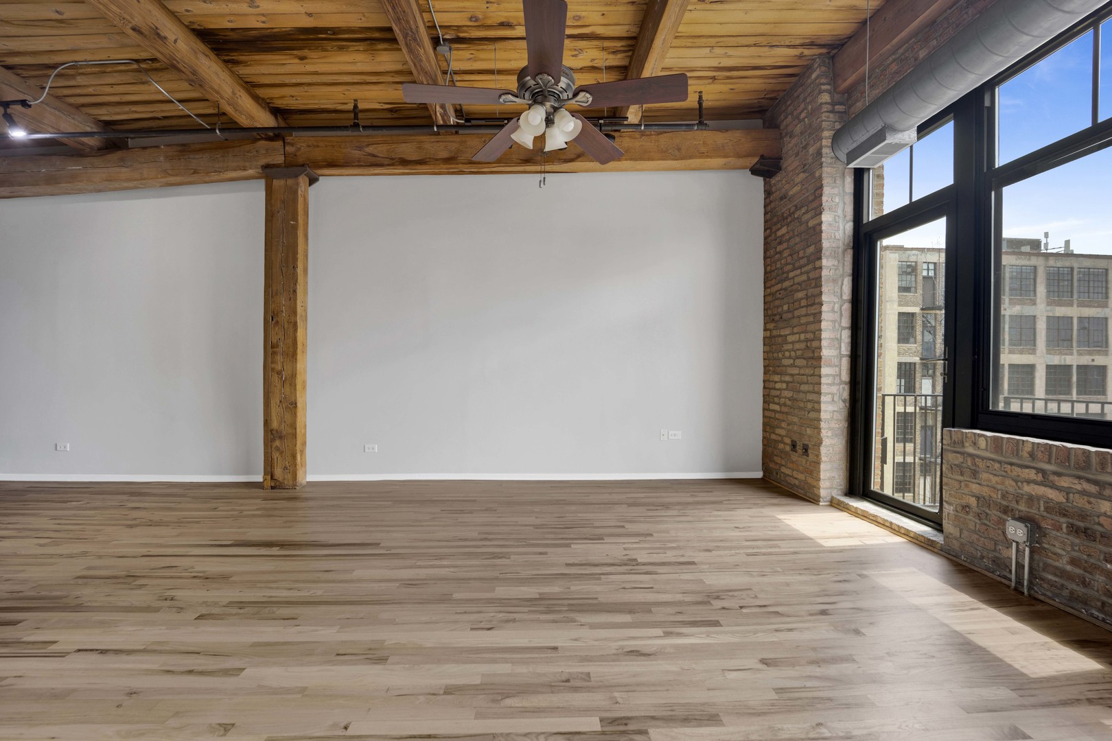 625 W Jackson Boulevard 806 Property Photo 16
