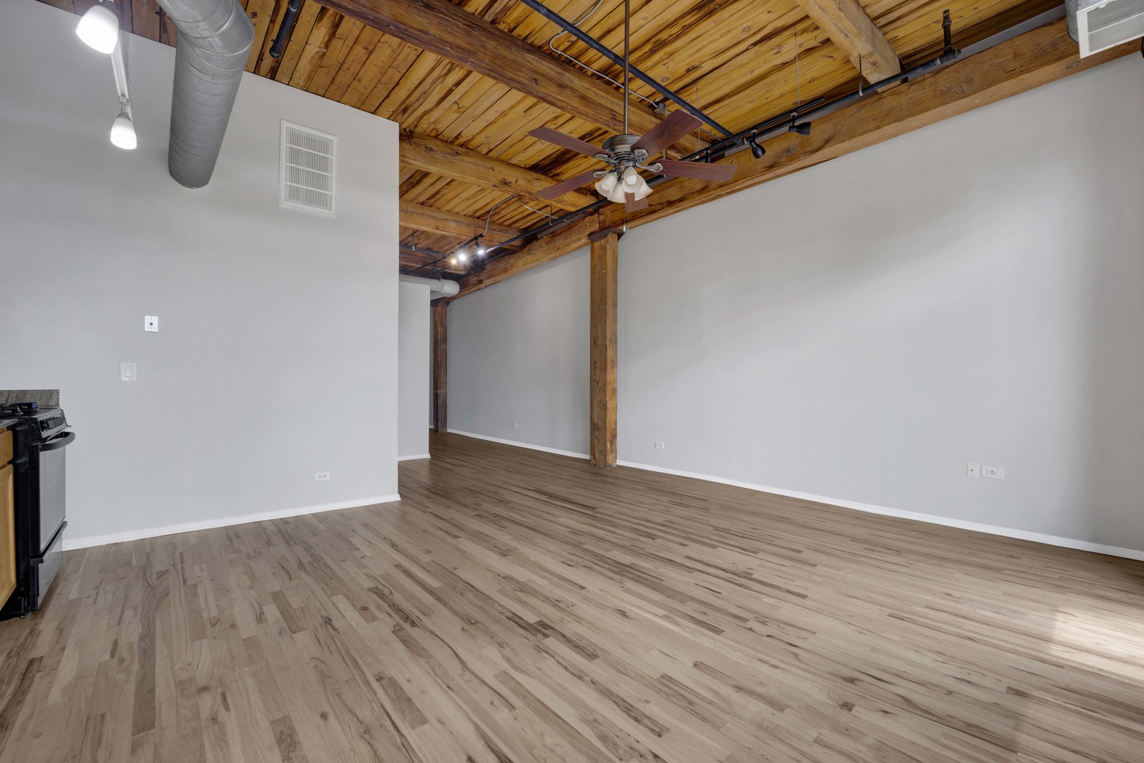 625 W Jackson Boulevard 806 Property Photo 17