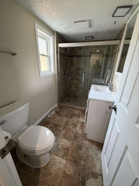 2206 E 32nd Street Property Photo 9
