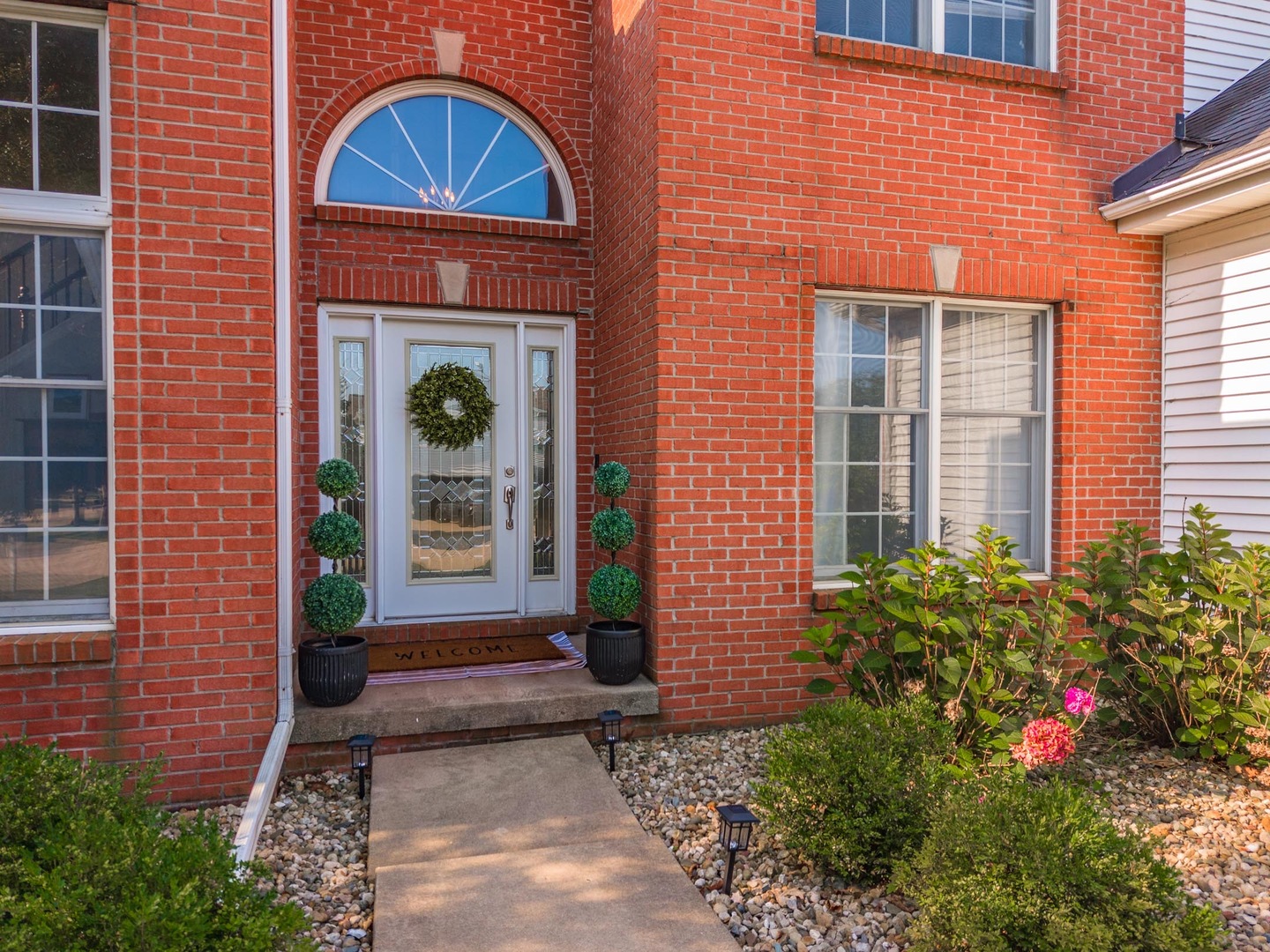17 Waterside Circle Property Photo 2
