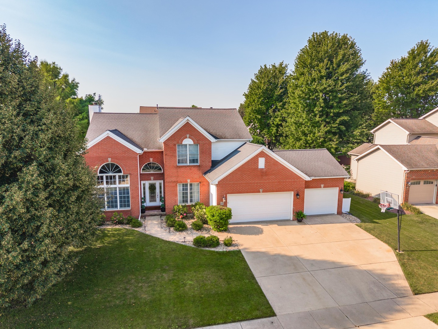 17 Waterside Circle Property Photo 3
