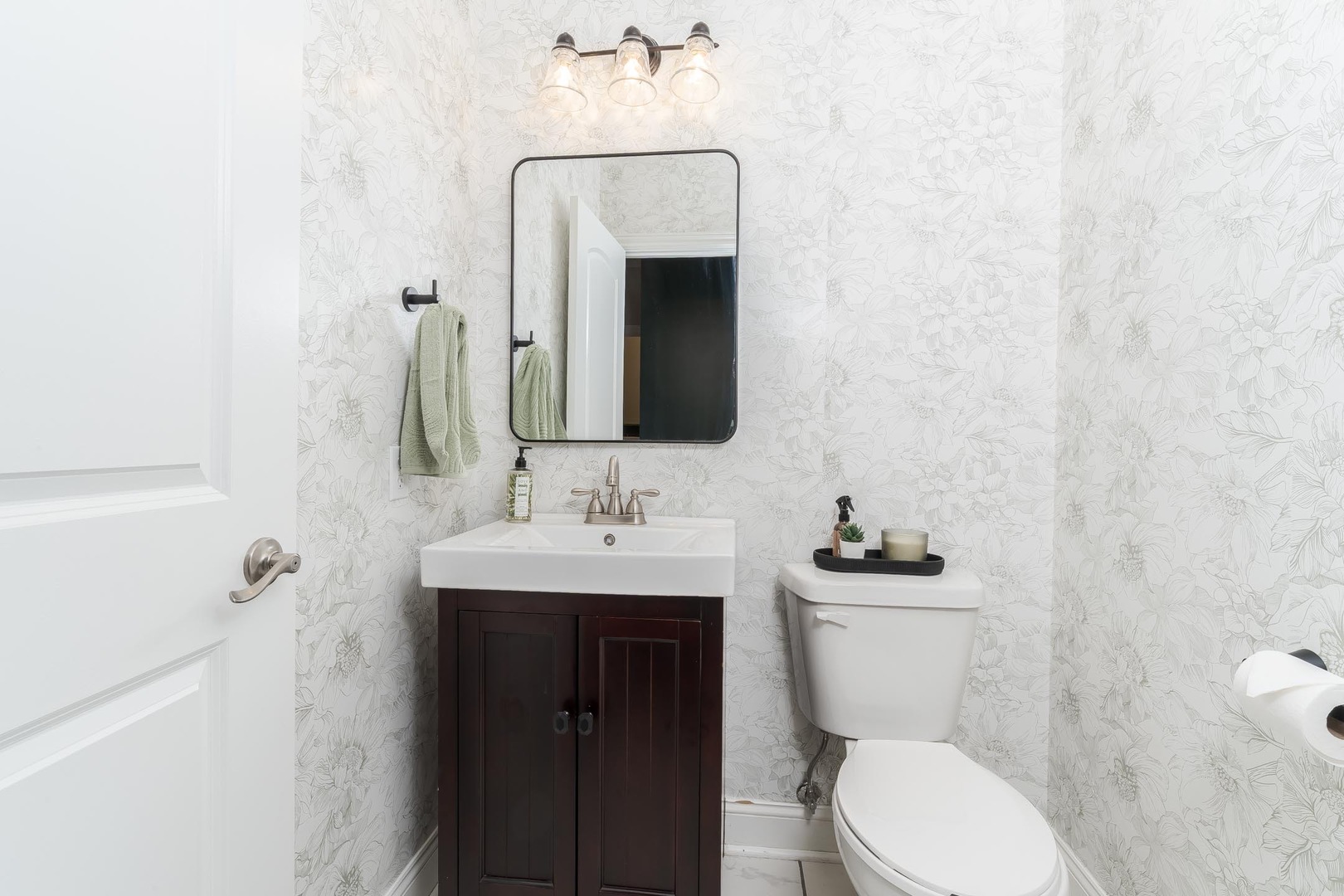 17 Waterside Circle Property Photo 18
