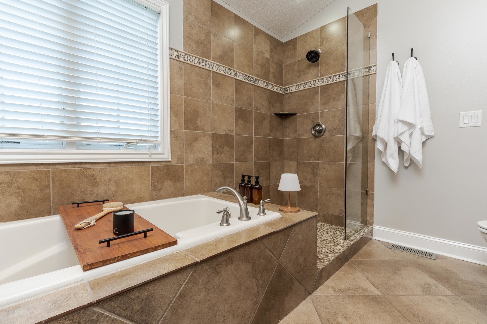 17 Waterside Circle Property Photo 28