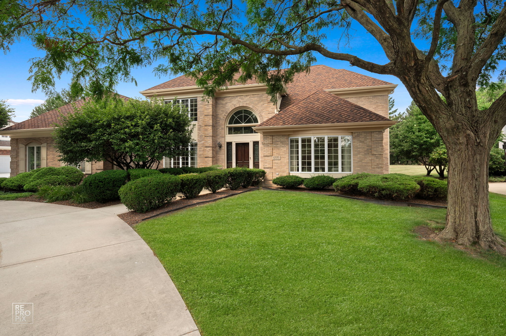 6515 Manor Drive Property Photo 1