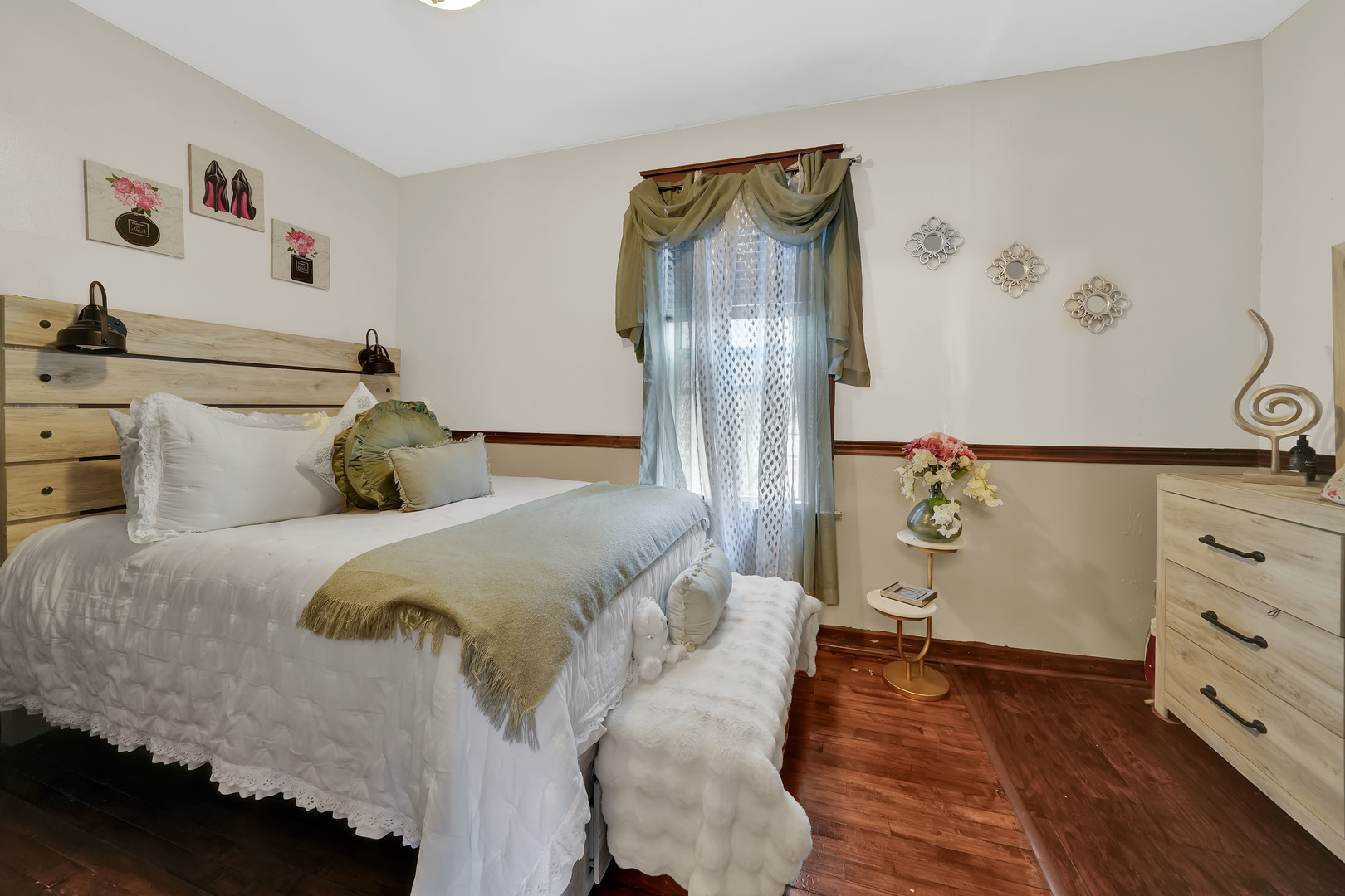 3353 W 60th Street Property Photo 9