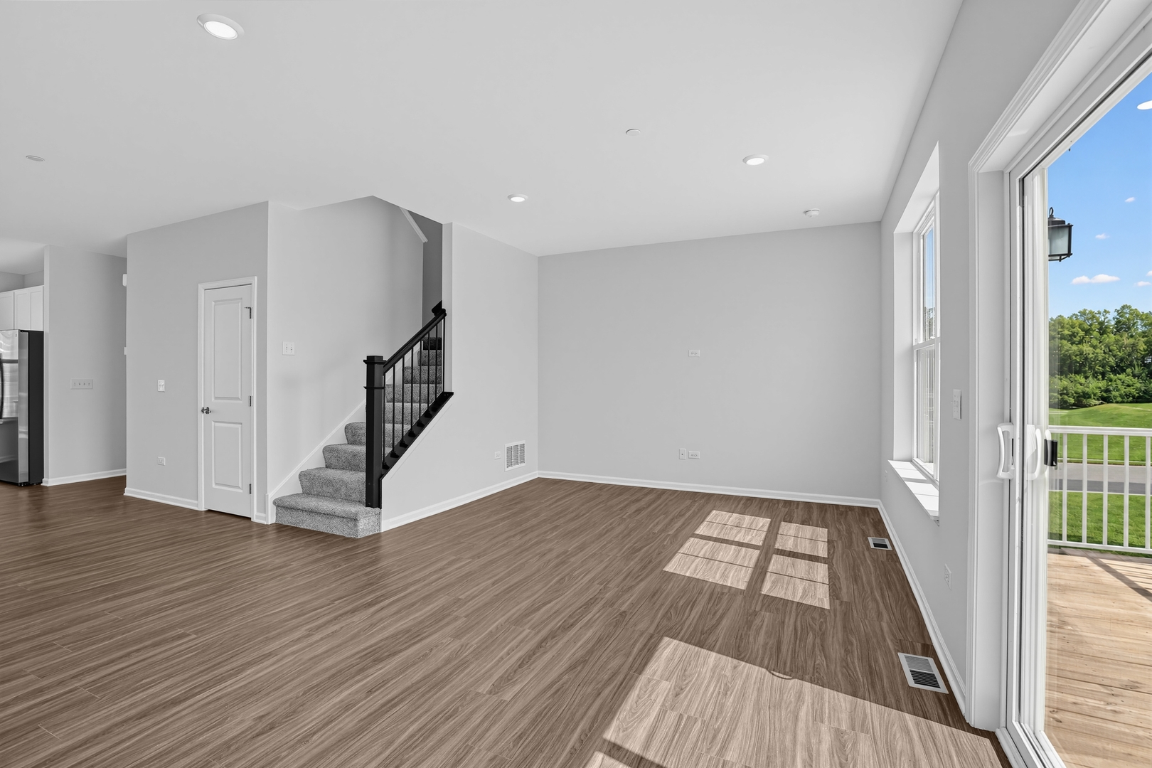 186 E Berkshire Drive Property Photo 6