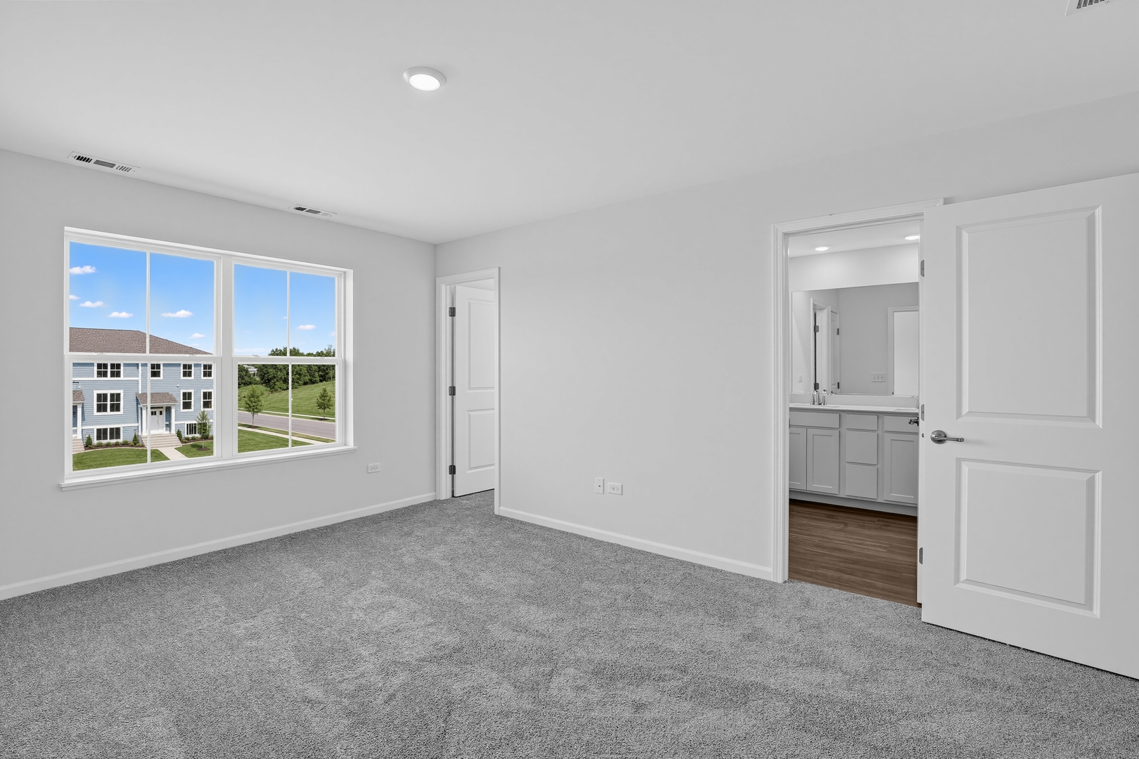 186 E Berkshire Drive Property Photo 9