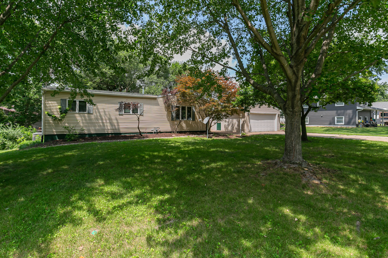 3325 40th Street Property Photo 1