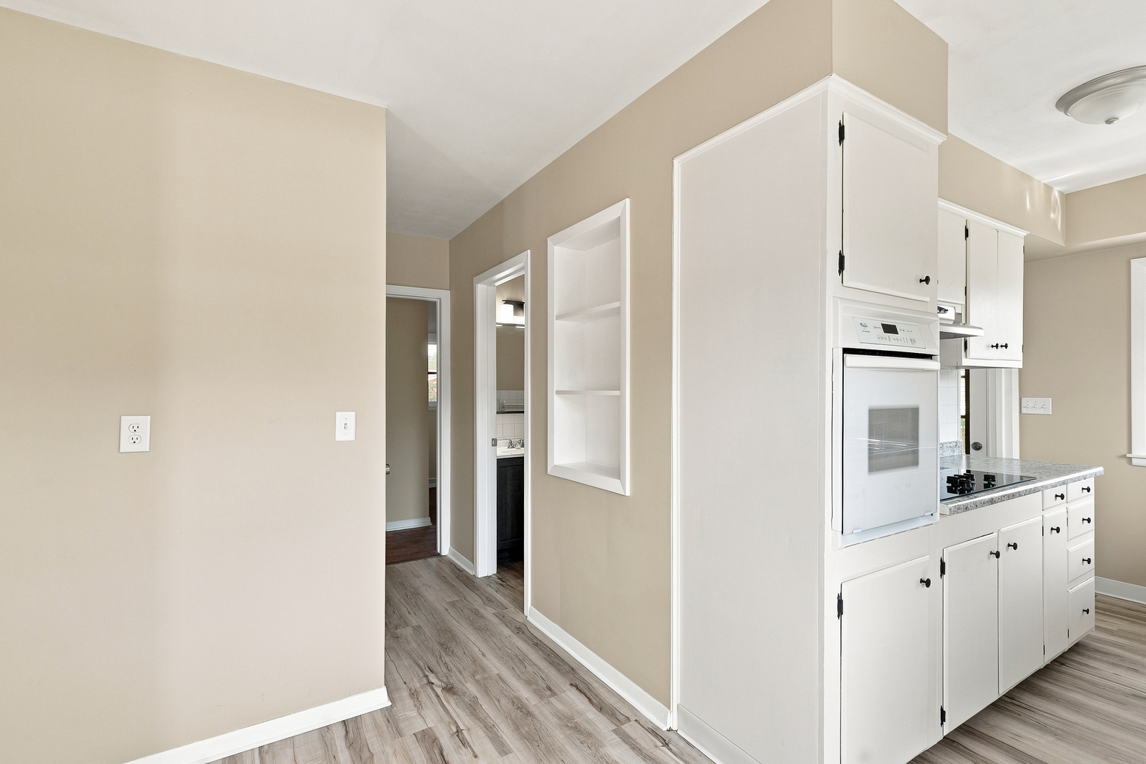 5011 48th Street Property Photo 9