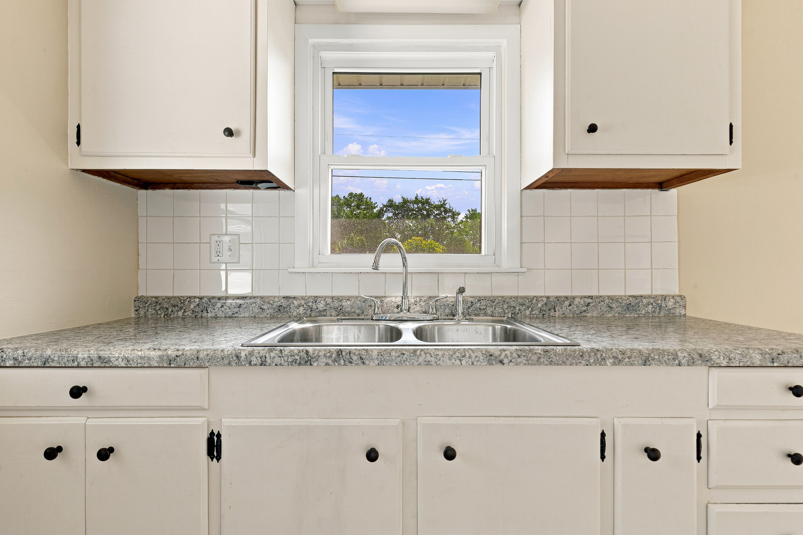 5011 48th Street Property Photo 12