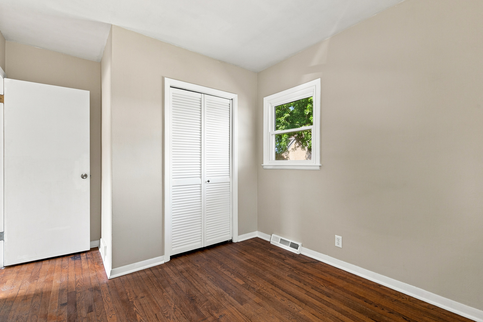 5011 48th Street Property Photo 14