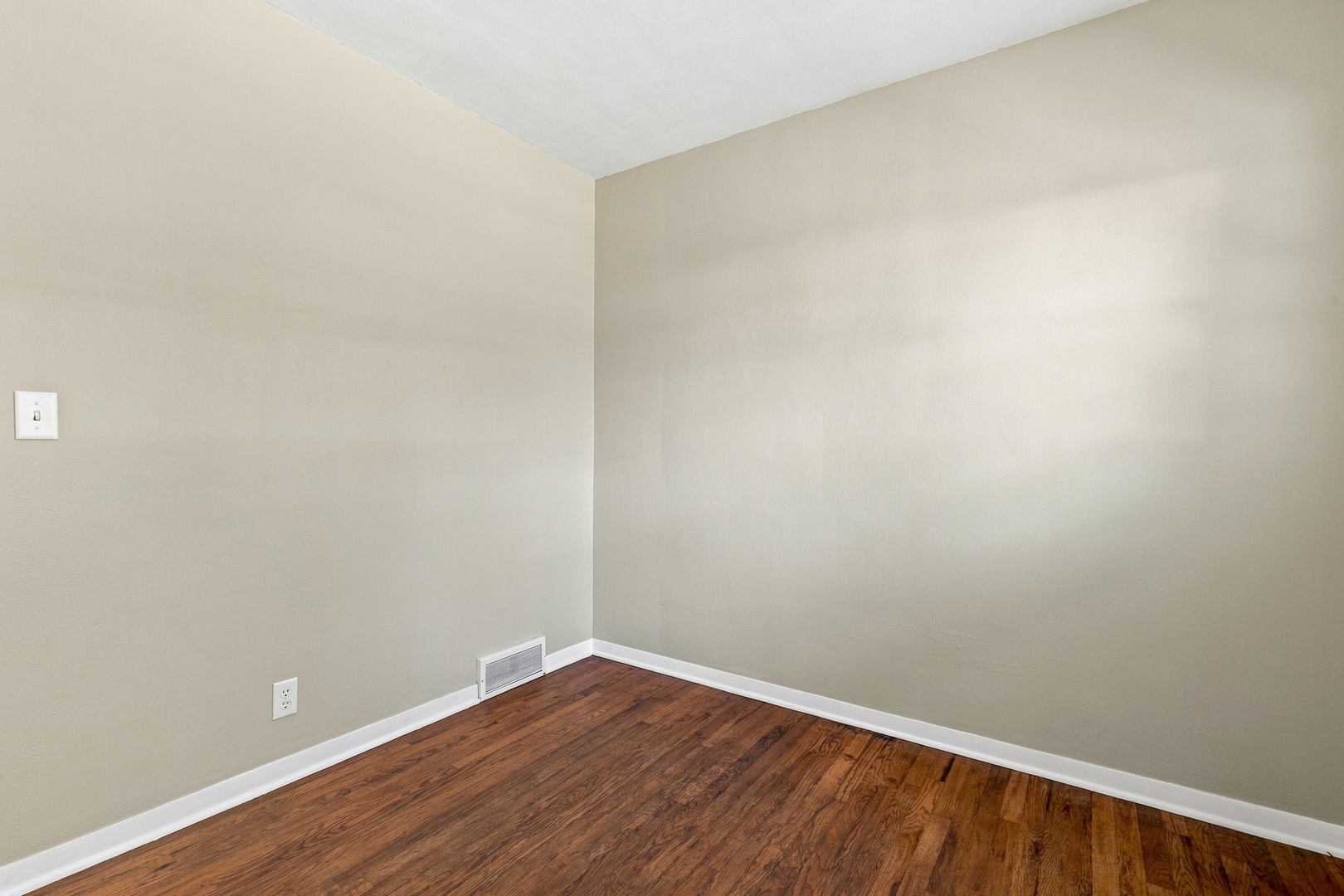 5011 48th Street Property Photo 18