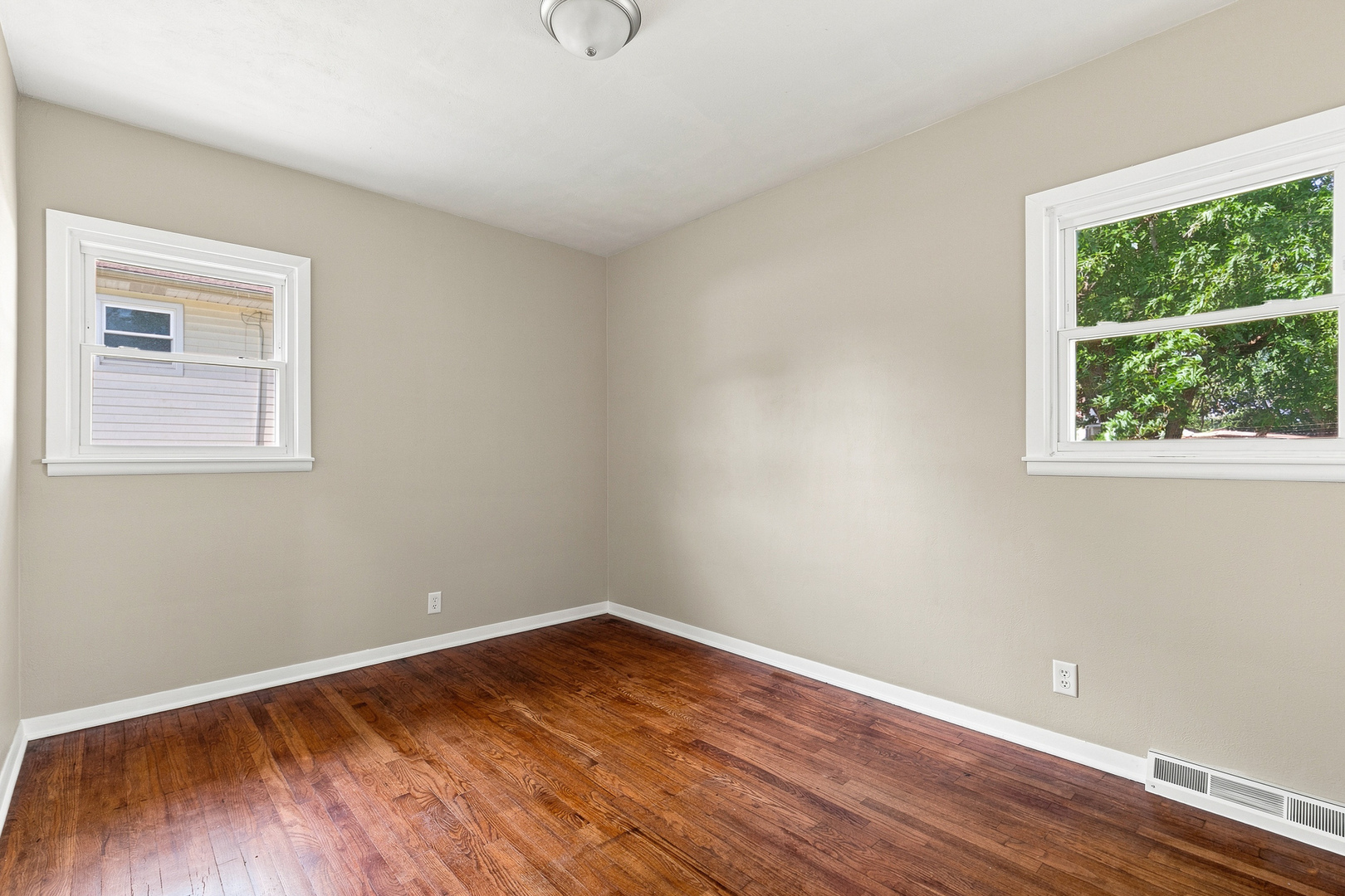 5011 48th Street Property Photo 19
