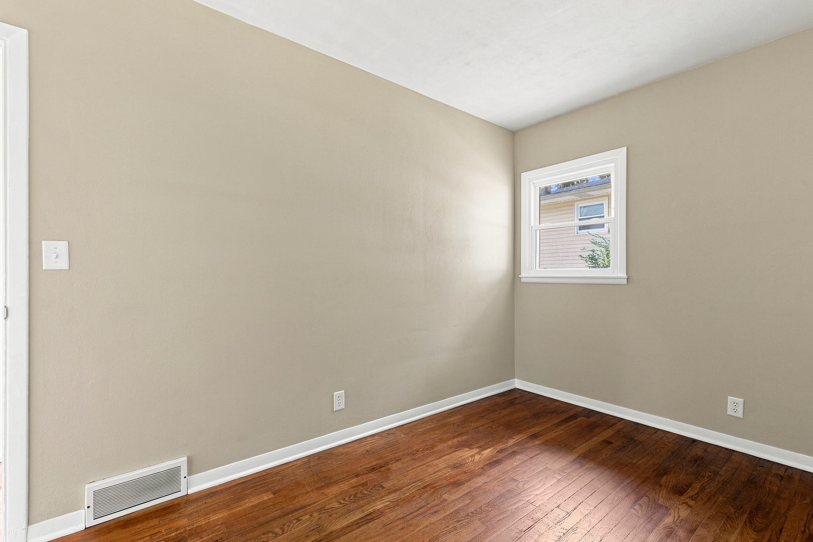 5011 48th Street Property Photo 20