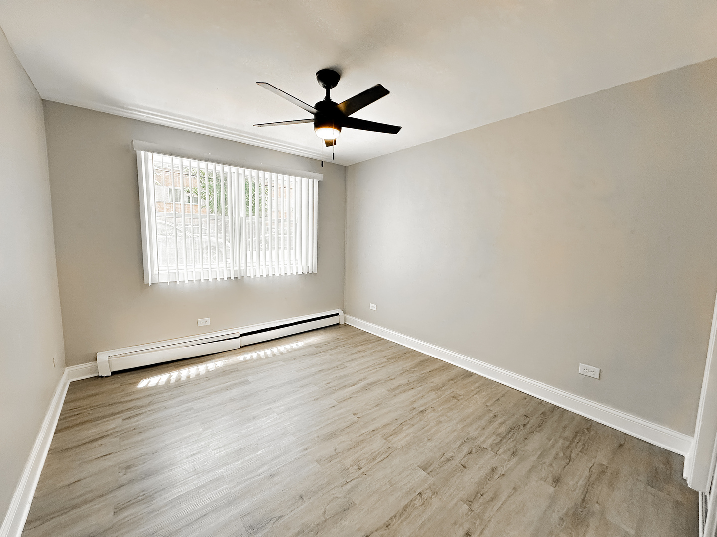 4300 N Keystone Avenue 1b Property Photo 6