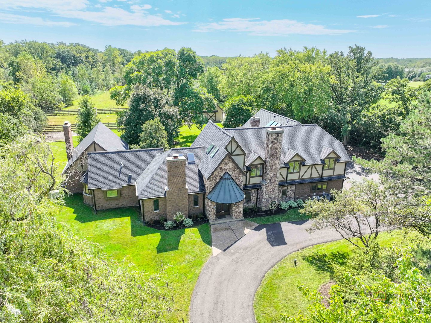 1899 Hilltop Lane Property Photo