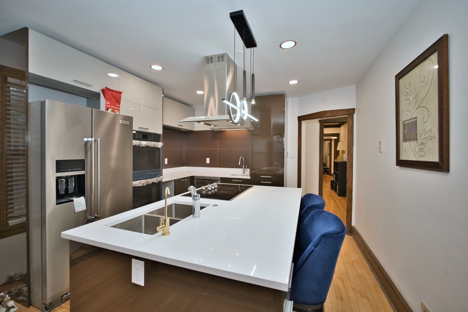 2437 W North Shore Avenue 2 Property Photo 12