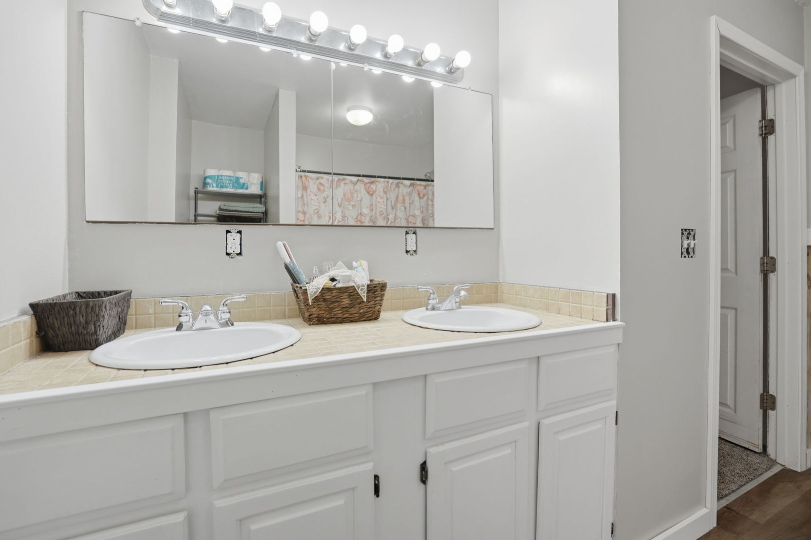 603 11th Avenue Property Photo 10