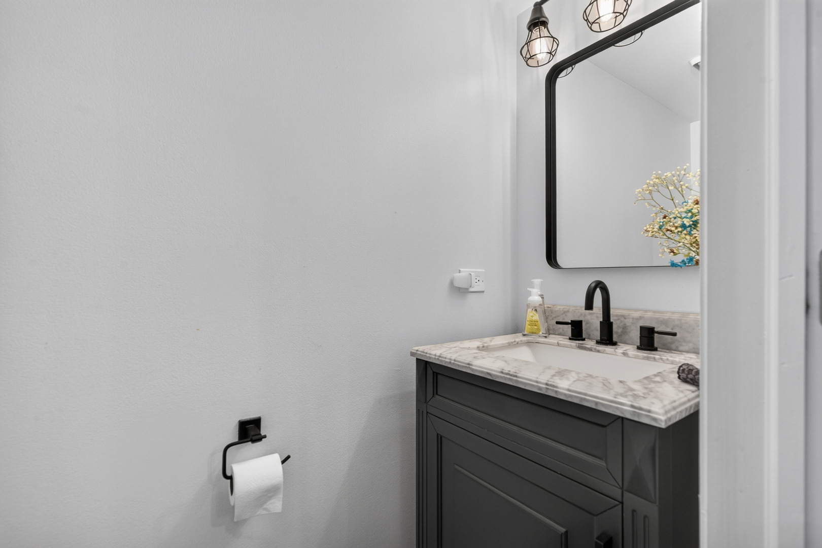 1000 Louis Avenue Property Photo 14
