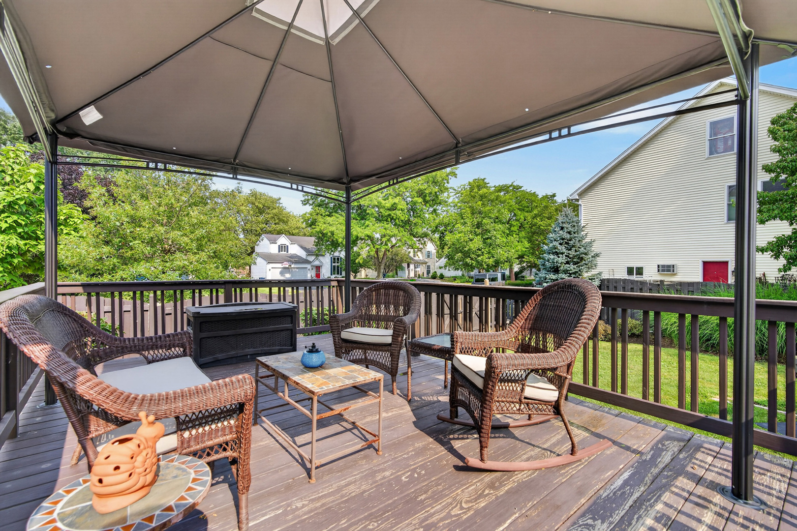 1000 Louis Avenue Property Photo 27