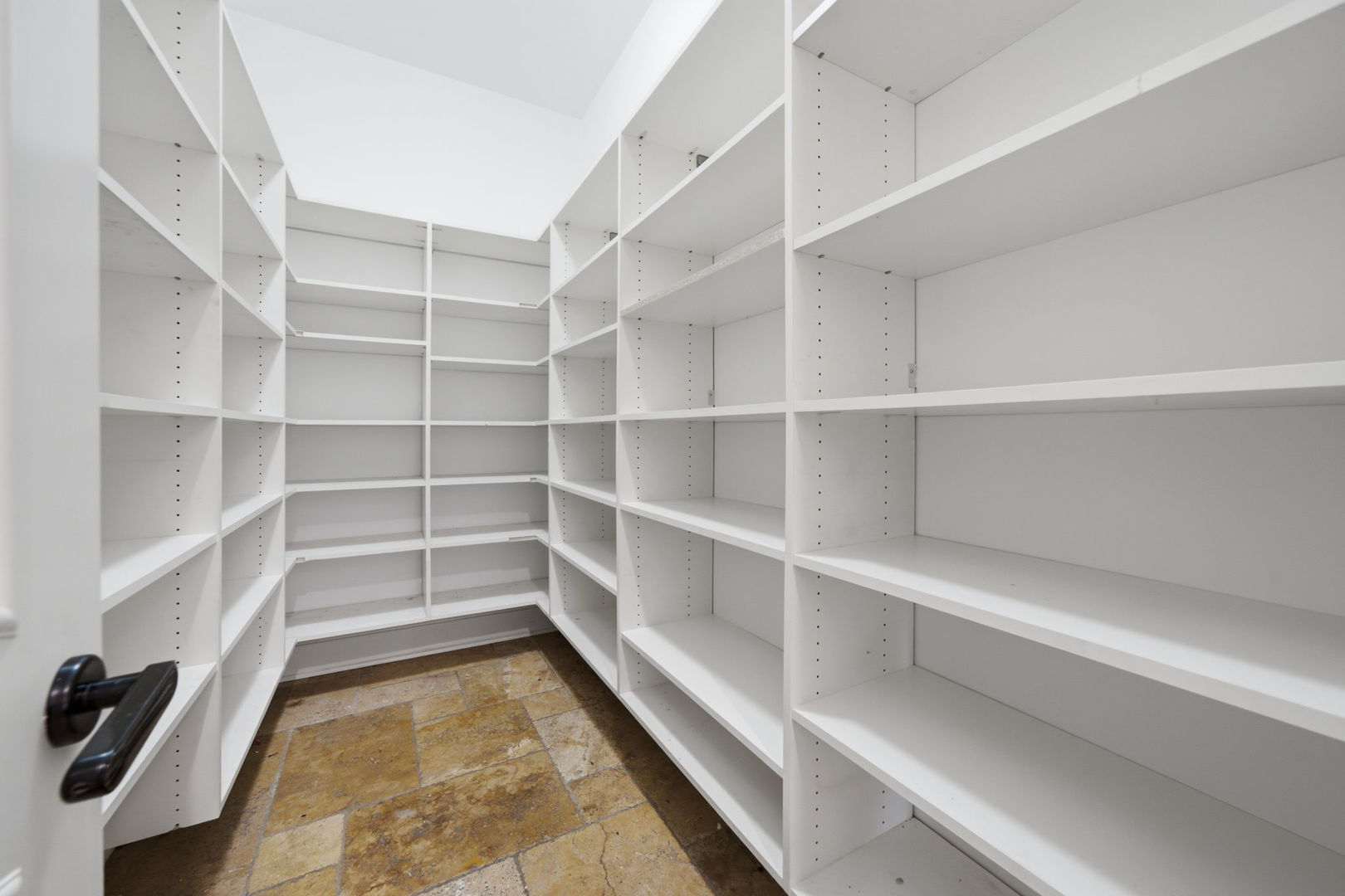 920 Raleigh Road Property Photo 15