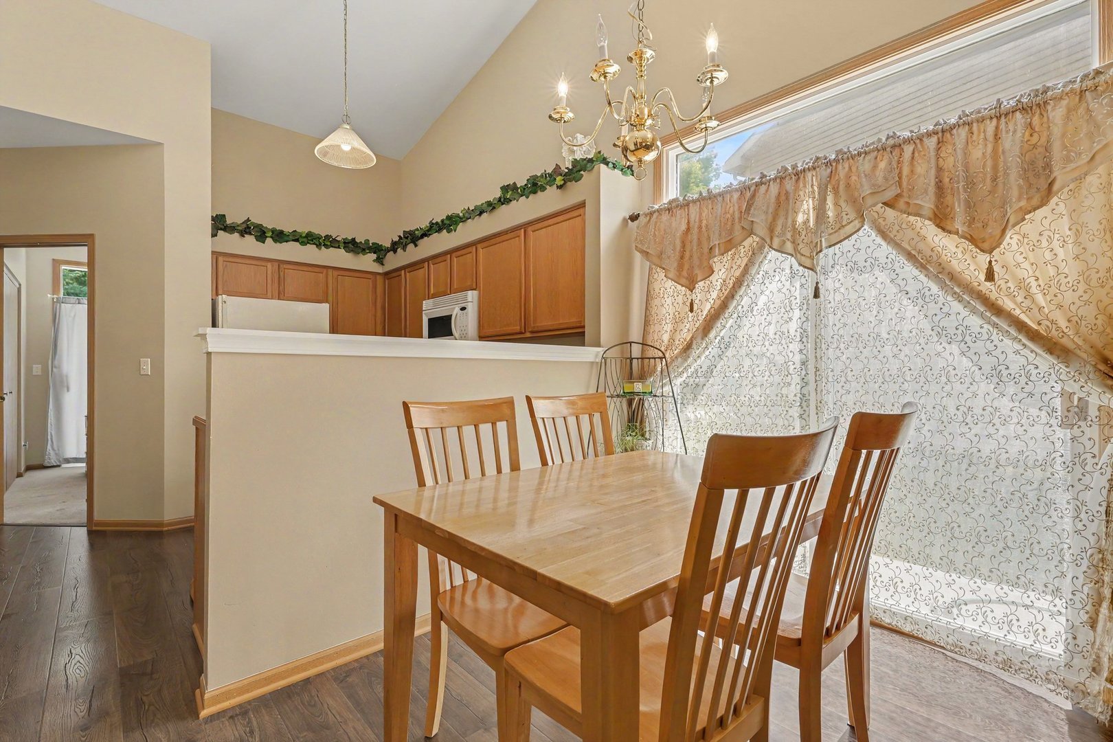 2824 Sun Valley Drive Property Photo 6
