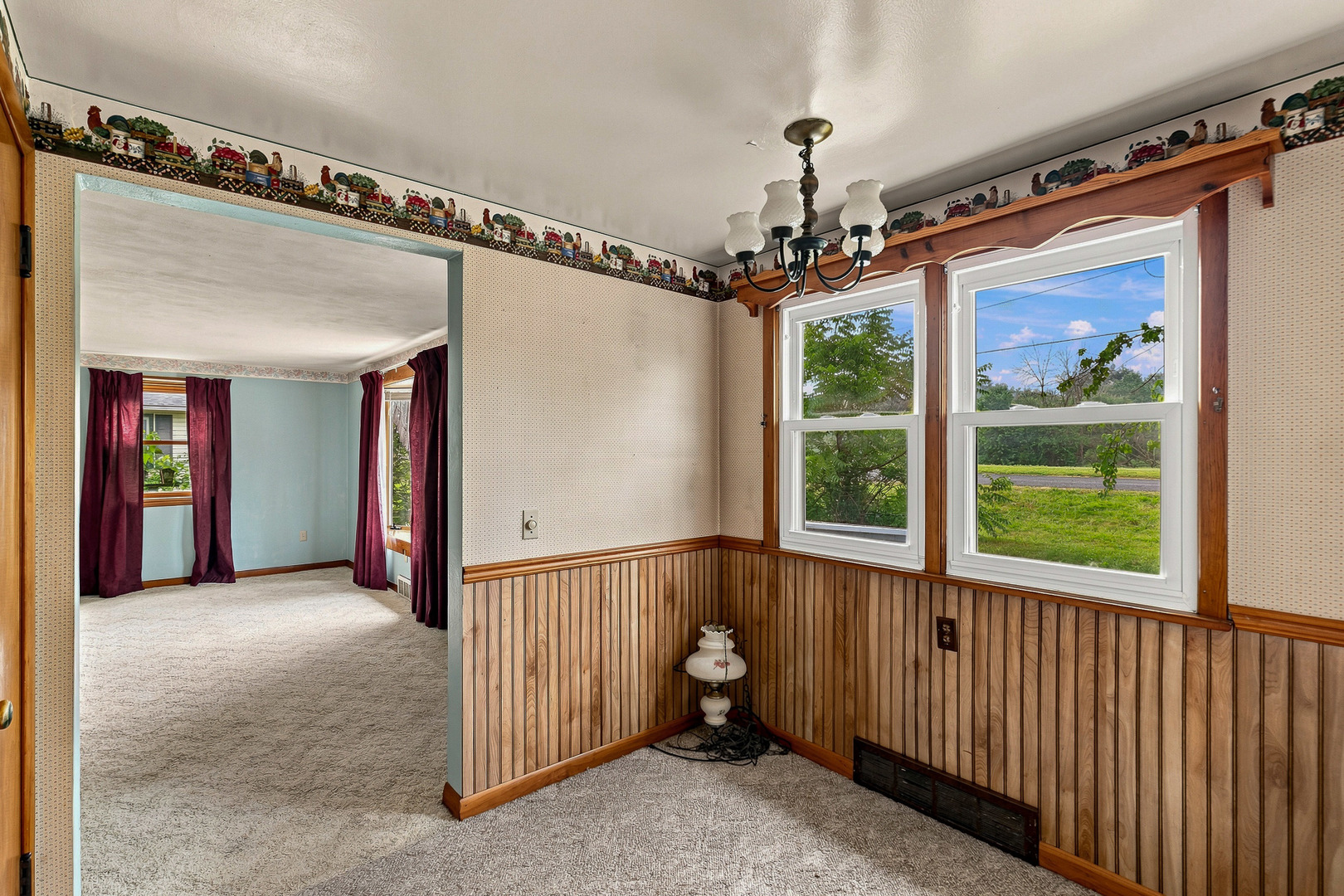 452 Docia Street Property Photo 4