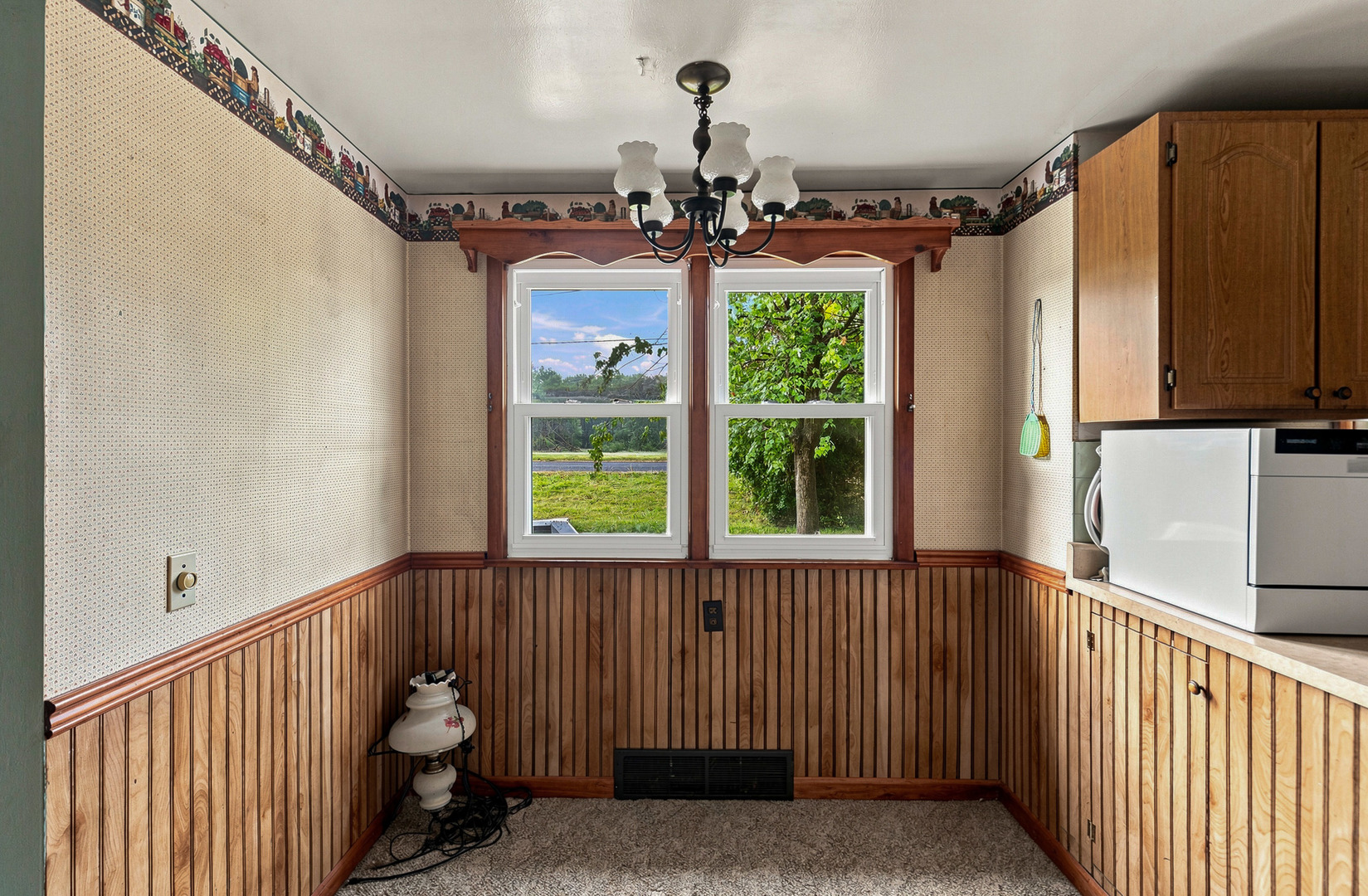 452 Docia Street Property Photo 9