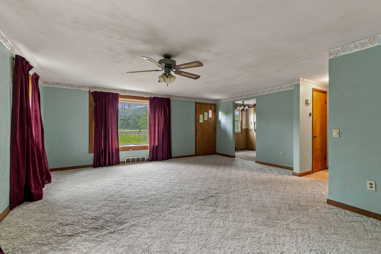 452 Docia Street Property Photo 13