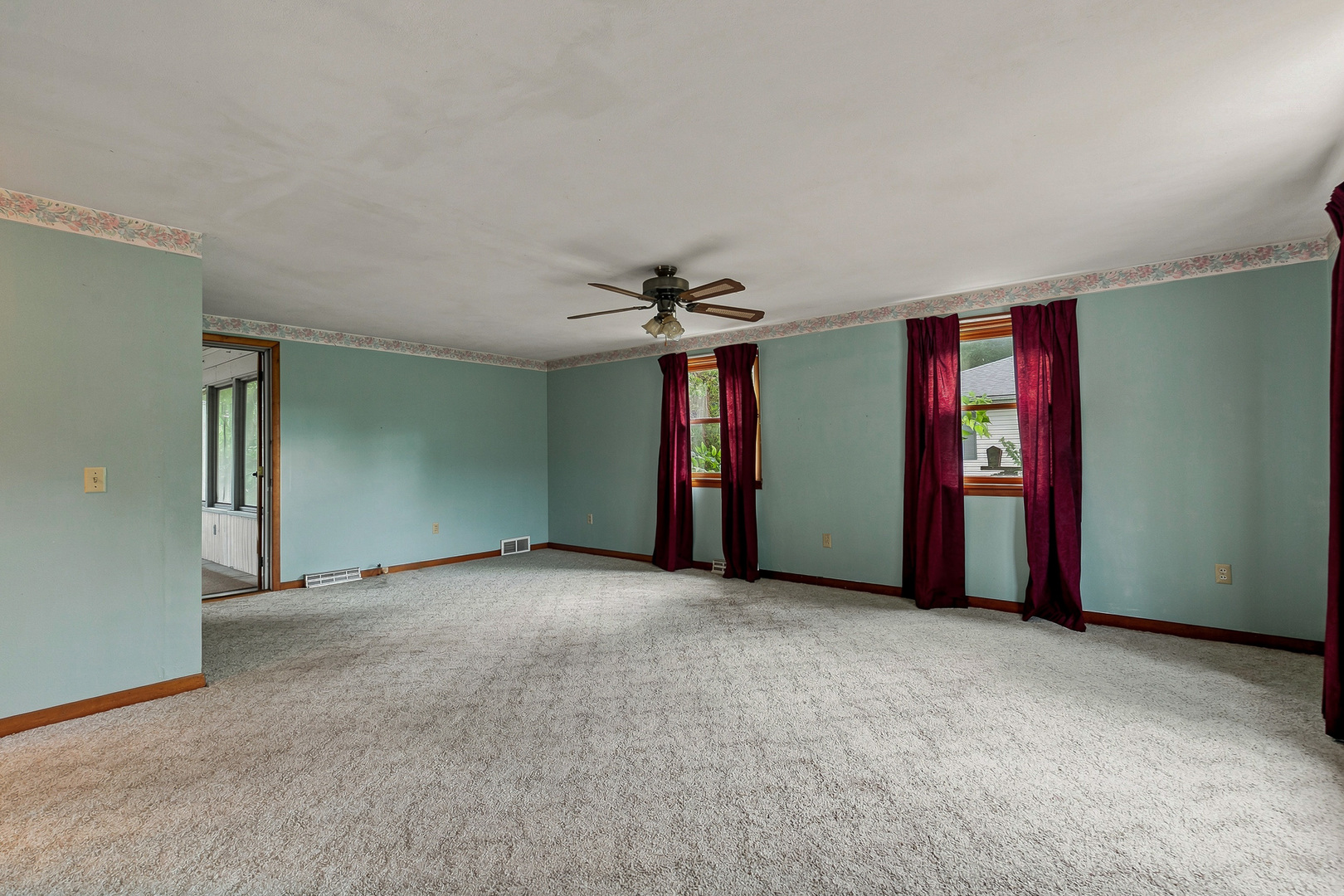 452 Docia Street Property Photo 14