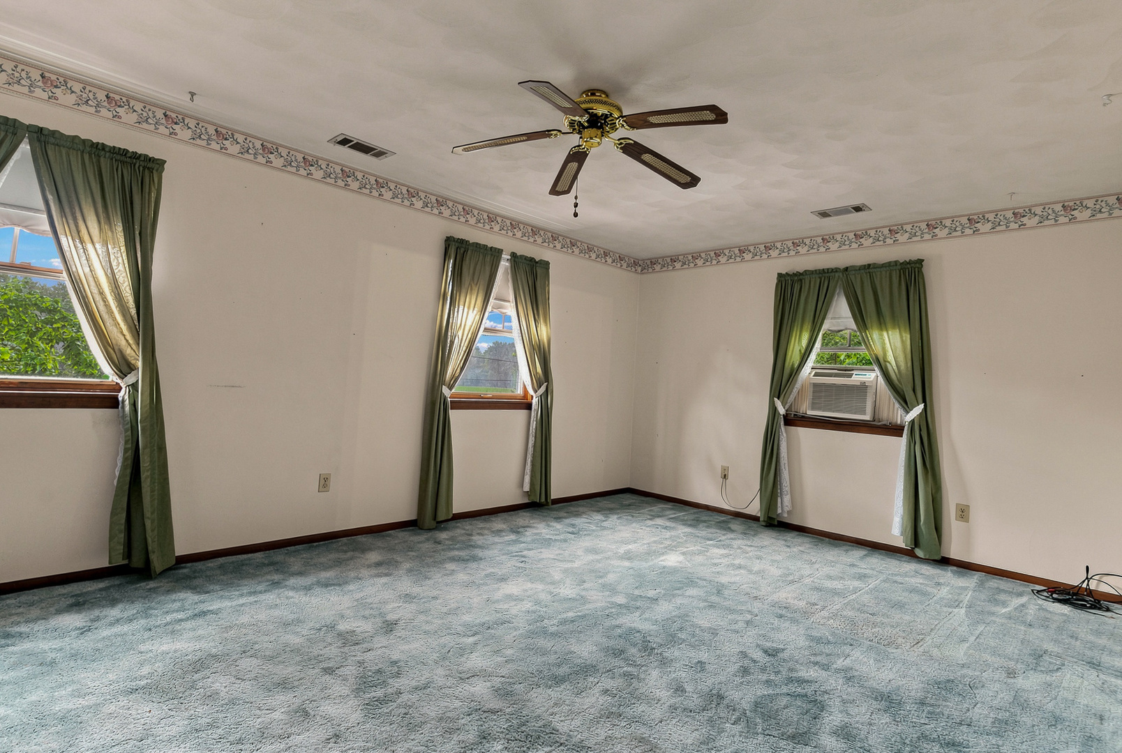 452 Docia Street Property Photo 20