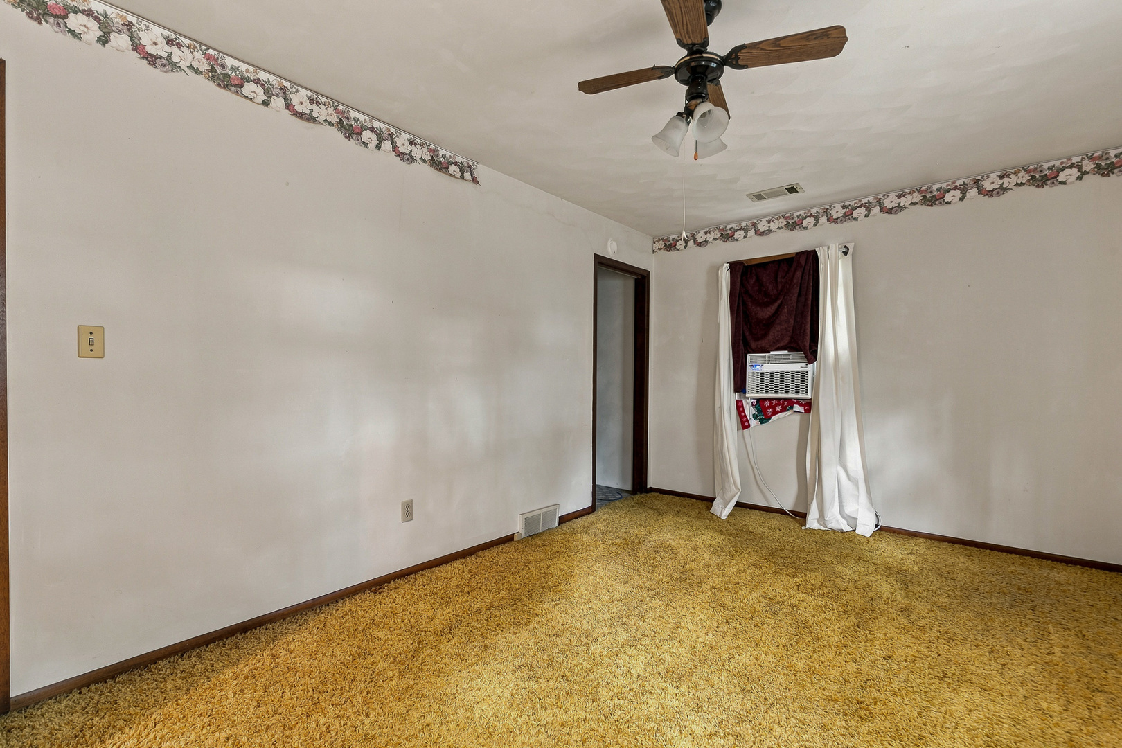 452 Docia Street Property Photo 27