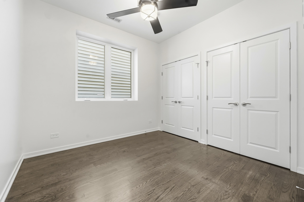2712 N Artesian Avenue 2 Property Photo 12