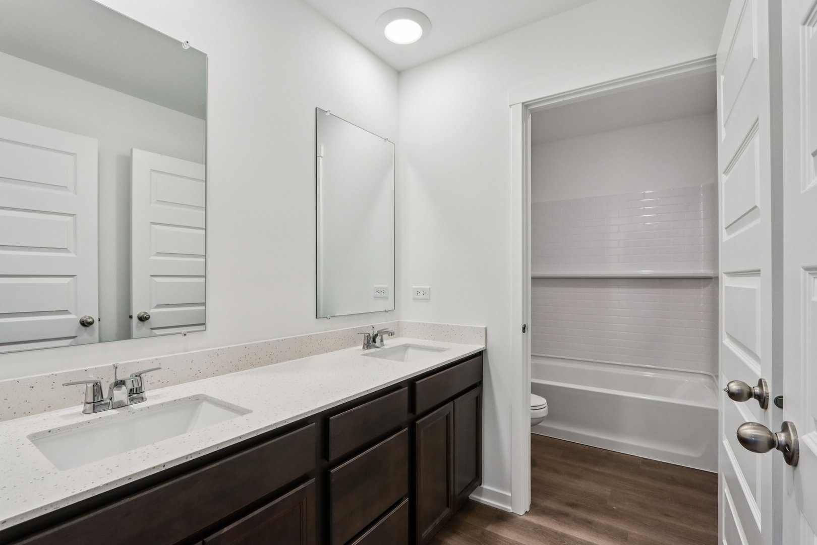 6252 Leinster Lane Property Photo 35