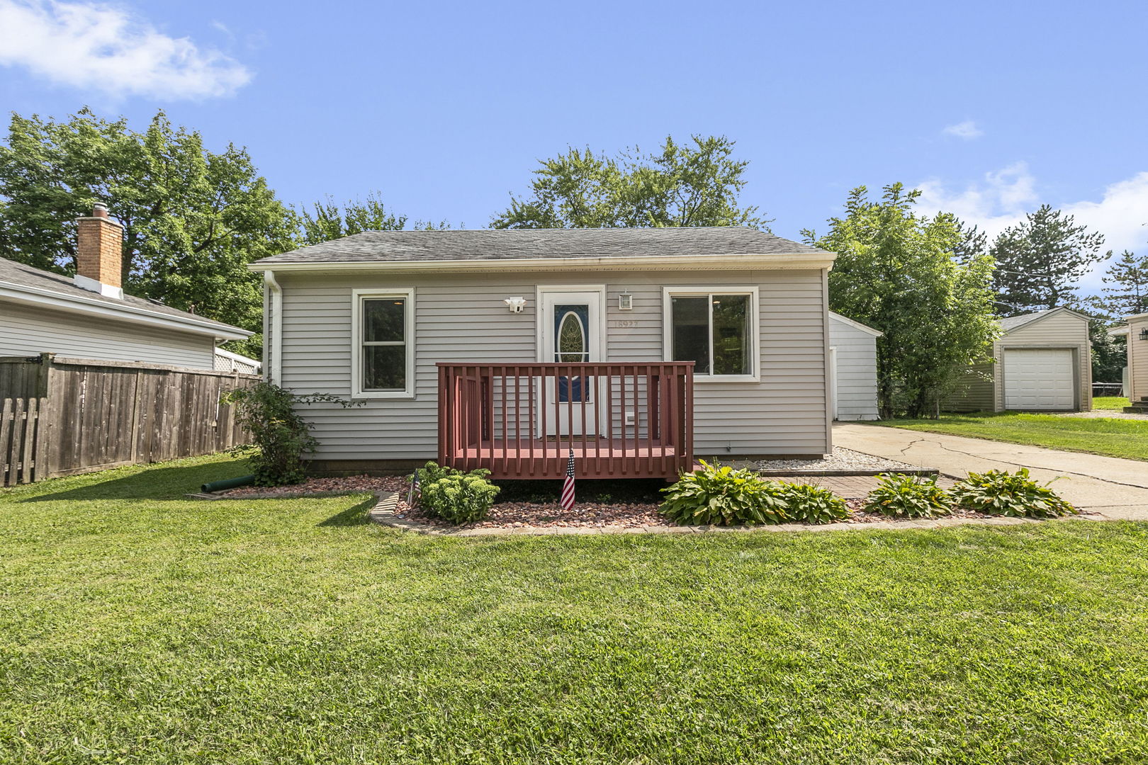 18927 W Old Plank Road Property Photo 1