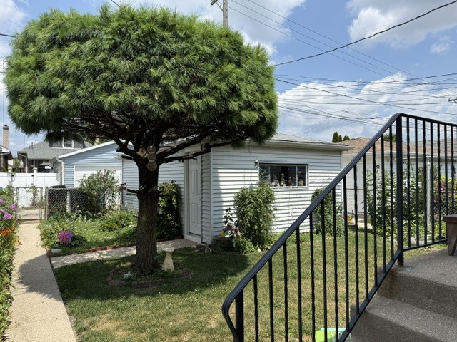 5330 W Melrose Street Property Photo 14