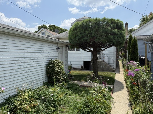 5330 W Melrose Street Property Photo 15