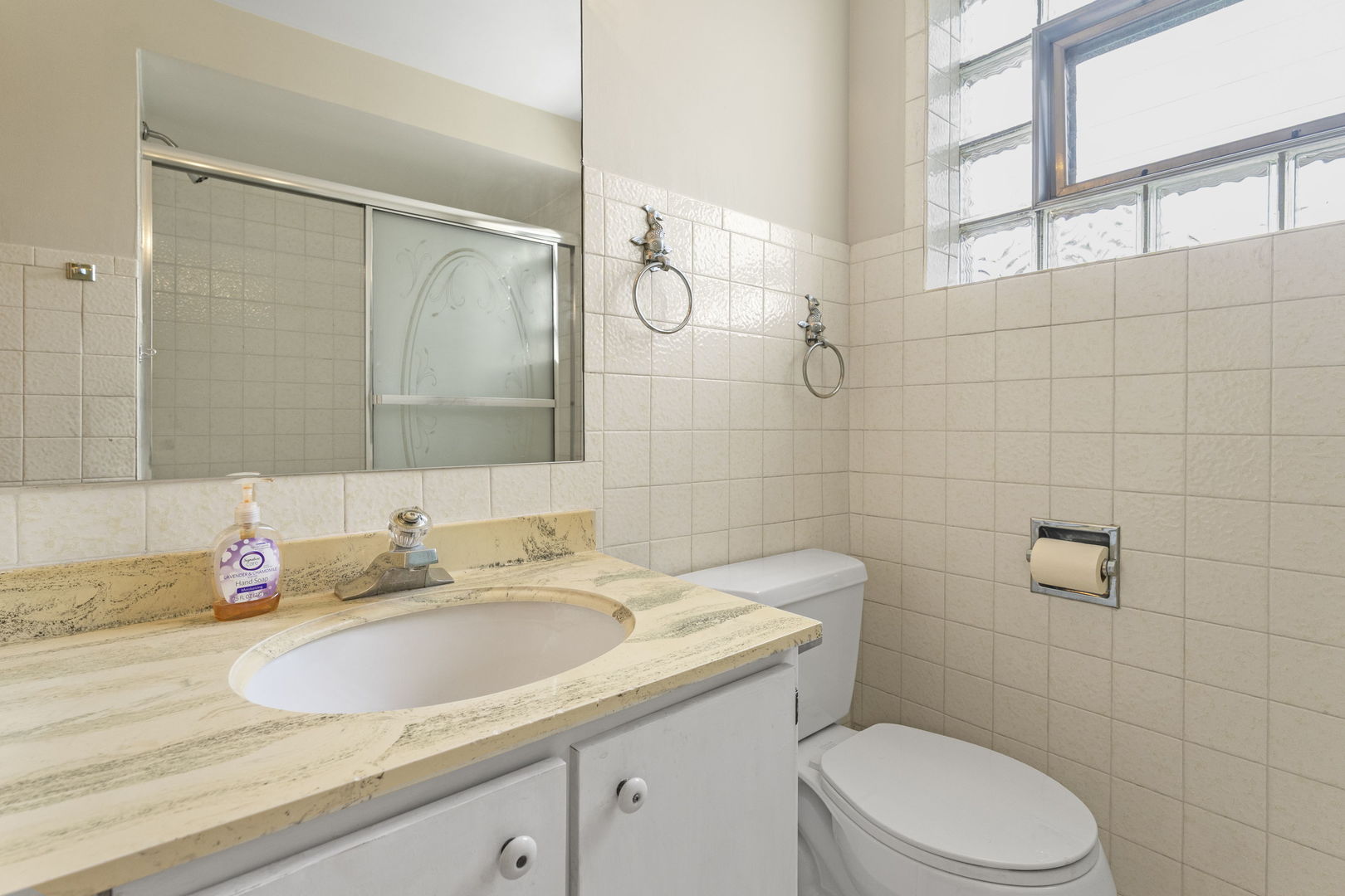 2146 N Mcvicker Avenue Property Photo 13