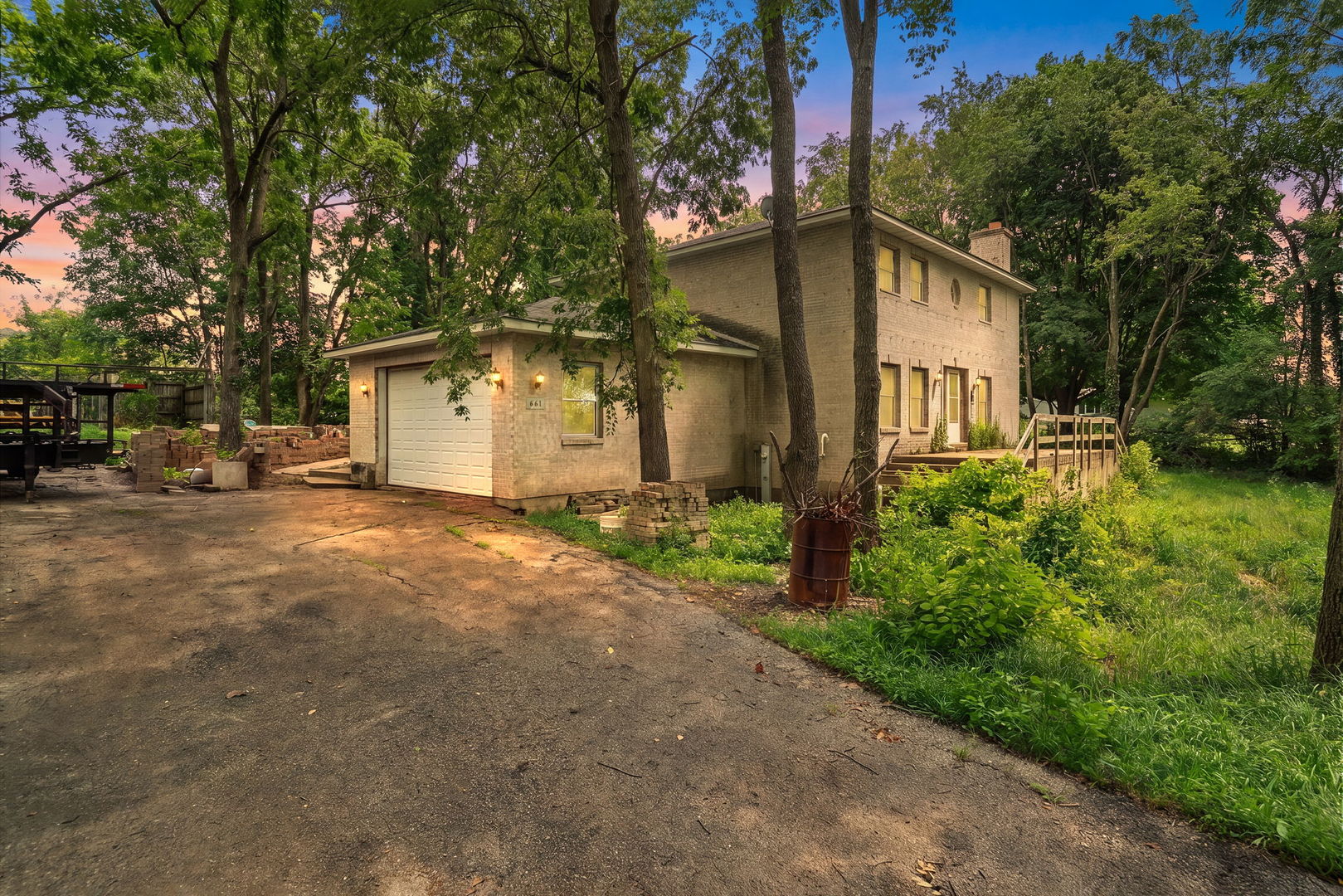 661 S Red Oak Lane
