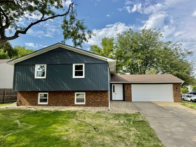 104 Suelynn Drive Property Photo 1