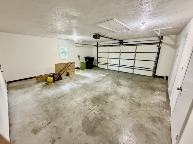 104 Suelynn Drive Property Photo 30