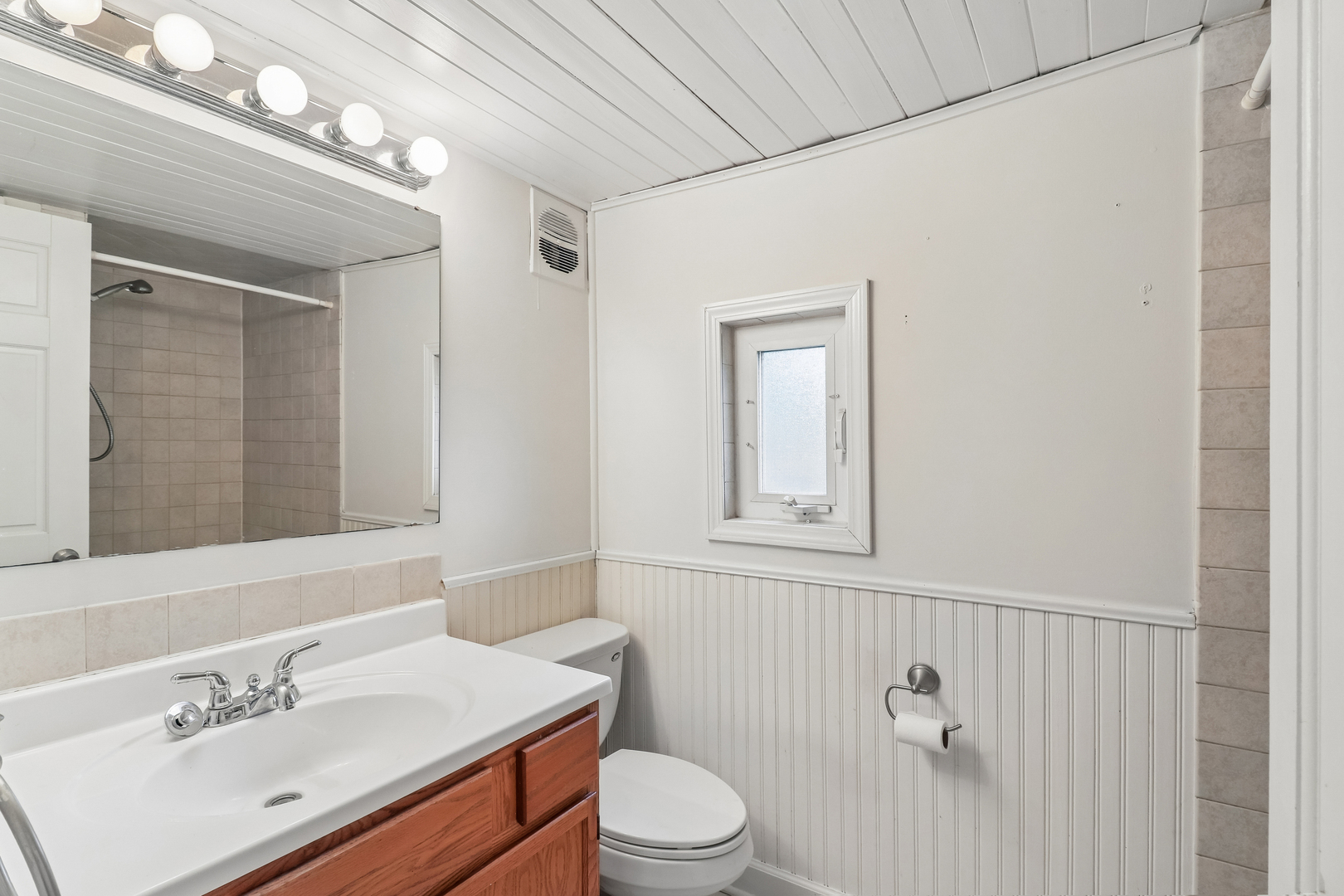 4811 Roslyn Road Property Photo 6