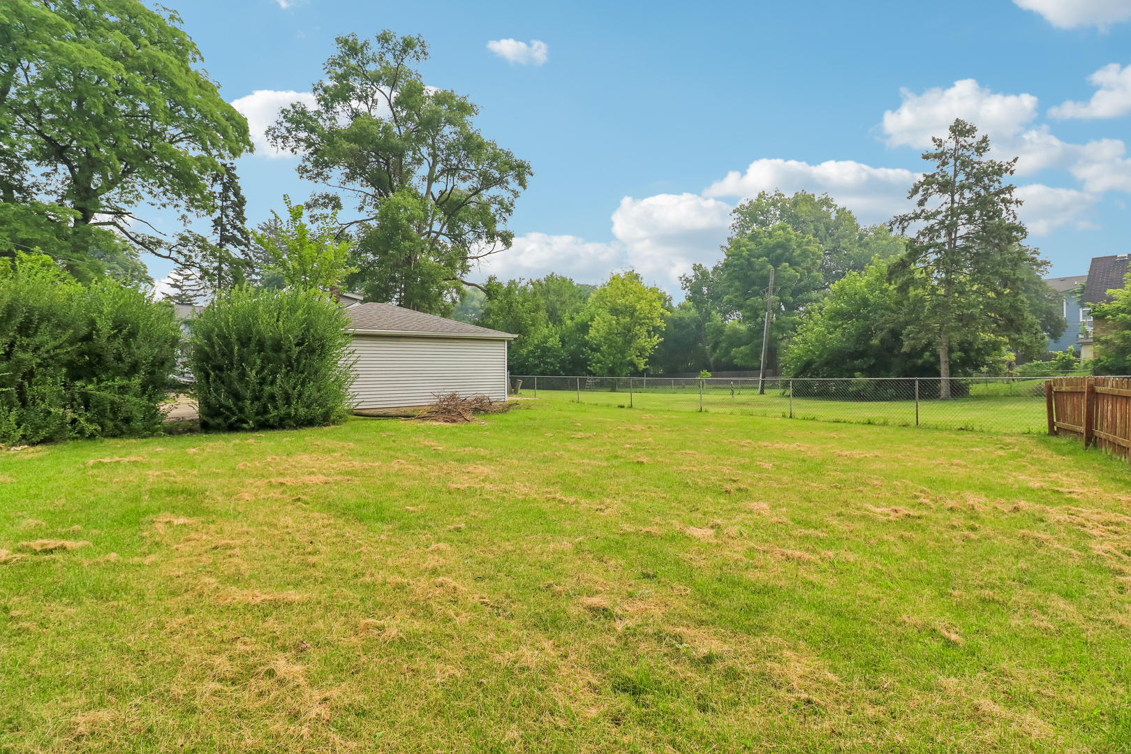4811 Roslyn Road Property Photo 22