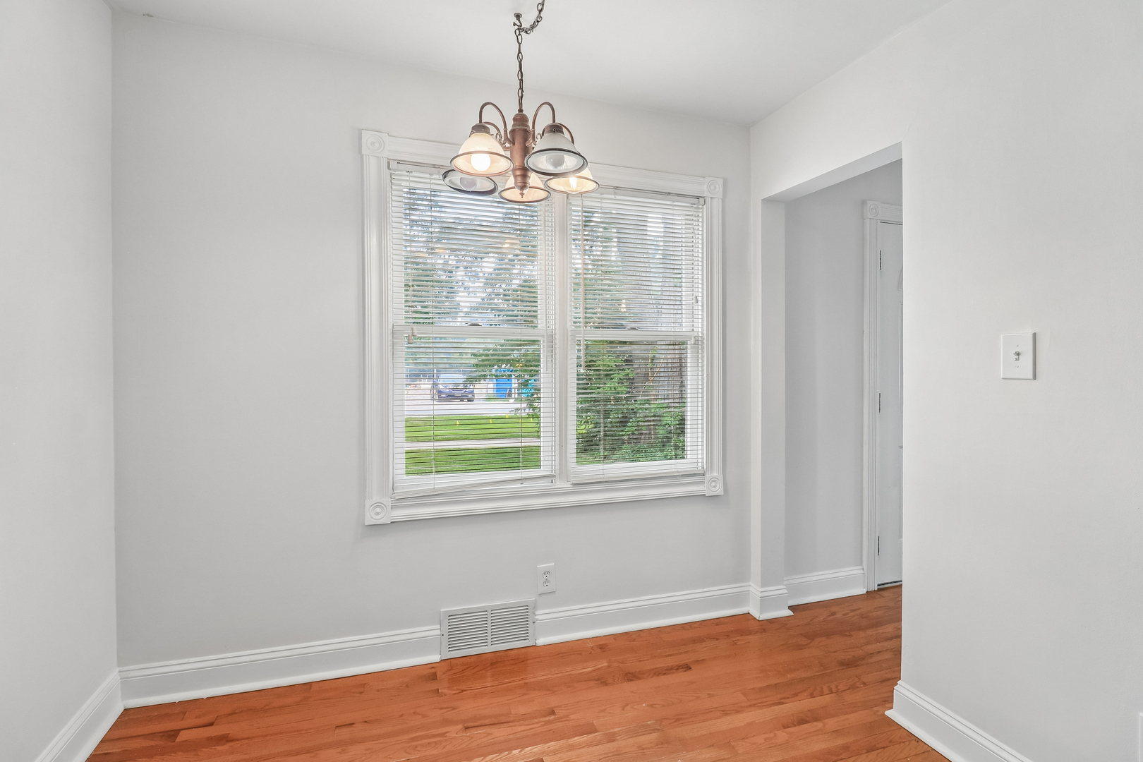 4811 Roslyn Road Property Photo 26