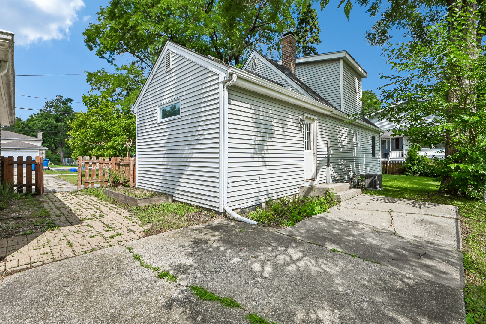 4811 Roslyn Road Property Photo 37