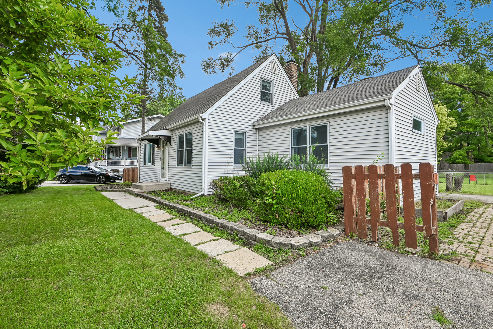 4811 Roslyn Road Property Photo 39