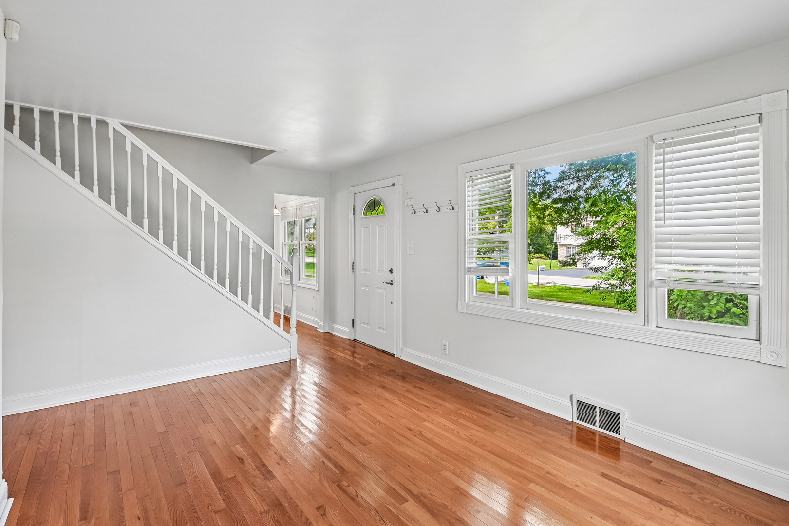 4811 Roslyn Road Property Photo 41